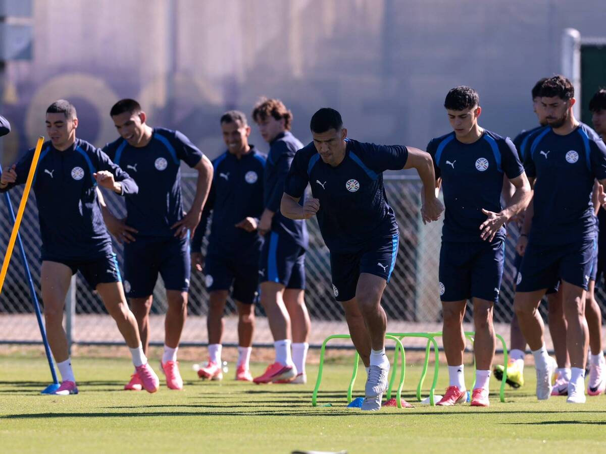 Albirroja intensifica preparación en San José rumbo al Mundial