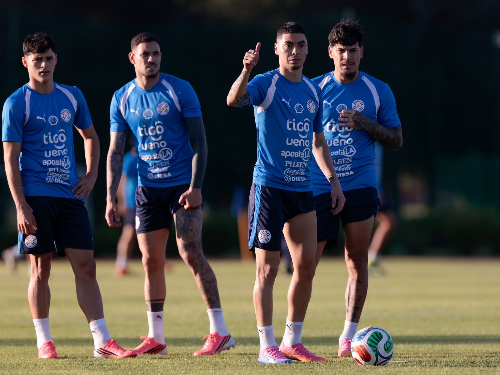 Albirroja intensifica preparación mundialista en el CARDE