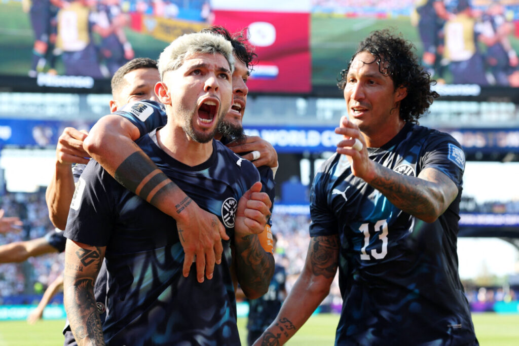 Alfaro prepara defensa de cinco para enfrentar a Francia en Octavos