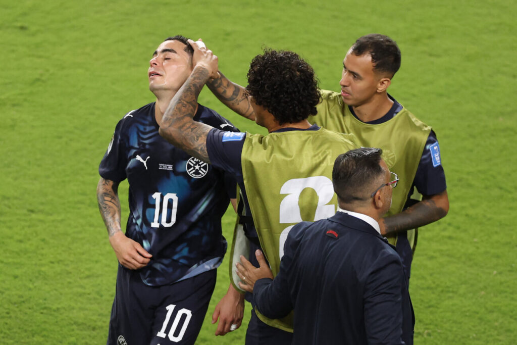 Almirón rompe el silencio sobre su expulsión ante Turquía en Qatar 2026