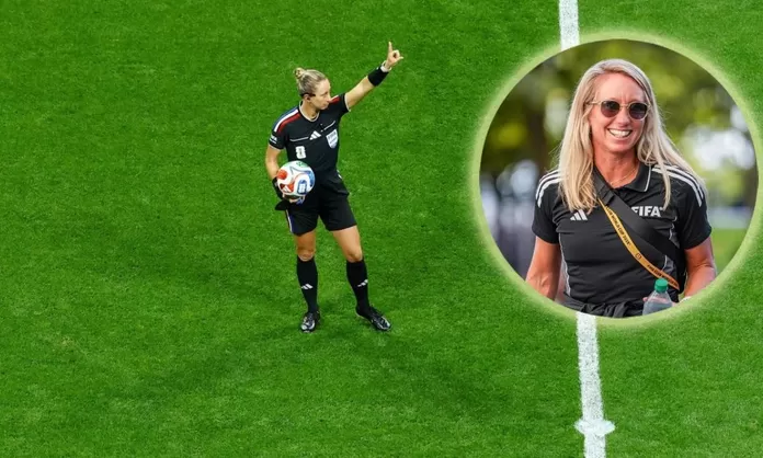 Árbitro femenino en República Checa vs Sudáfrica del Mundial 2026