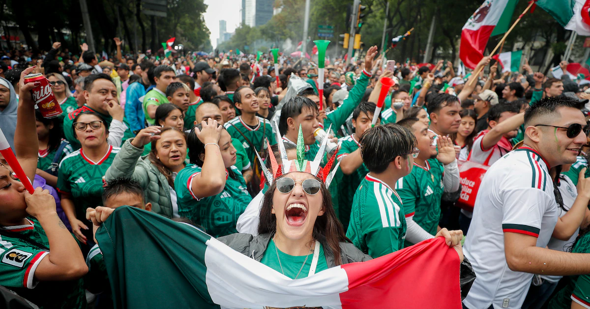 Contraste mundial: la disciplina japonesa vs el caos mexicano en festejos