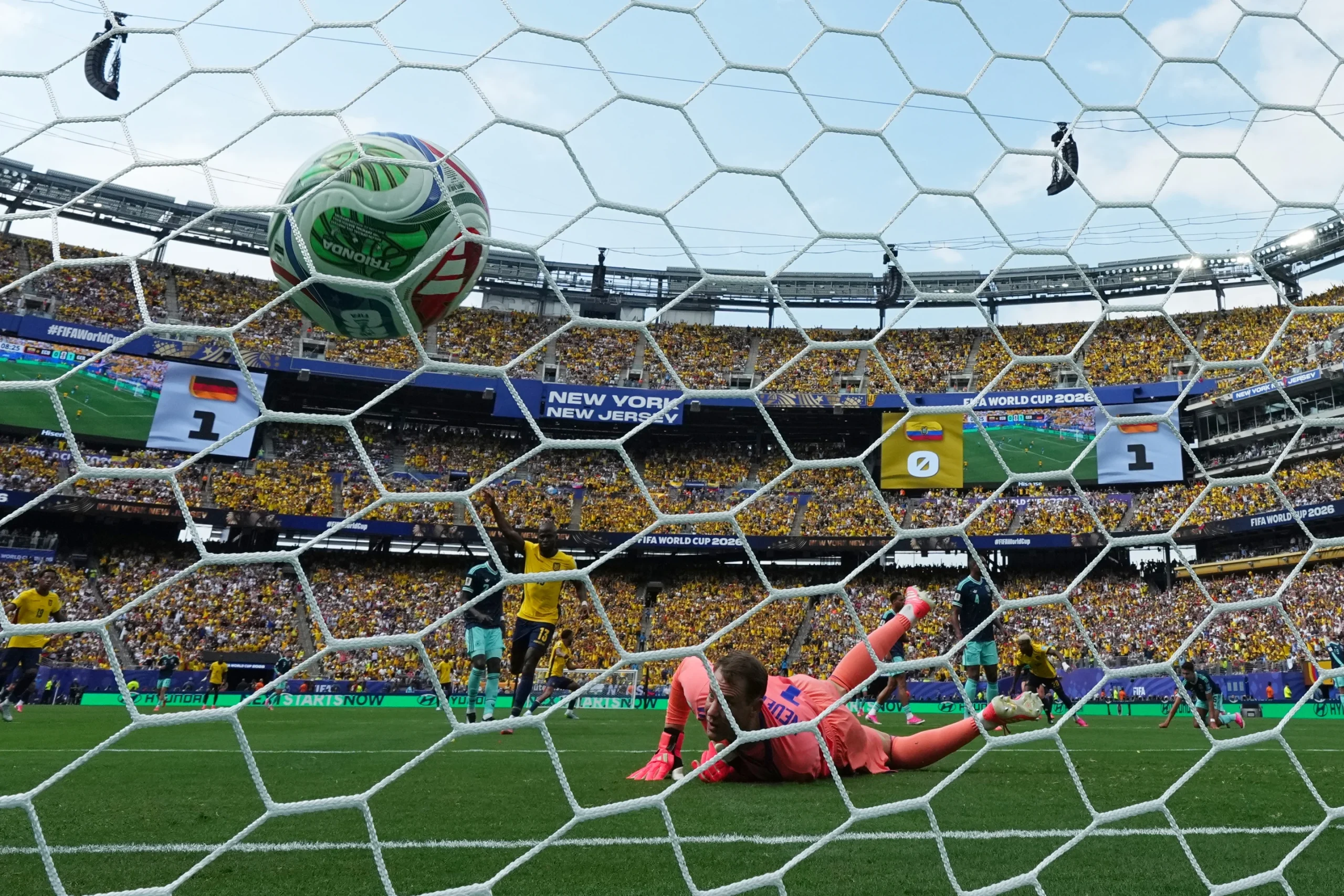 Ecuador vence a Alemania 2-1 y avanza a dieciseisavos del Mundial 2026