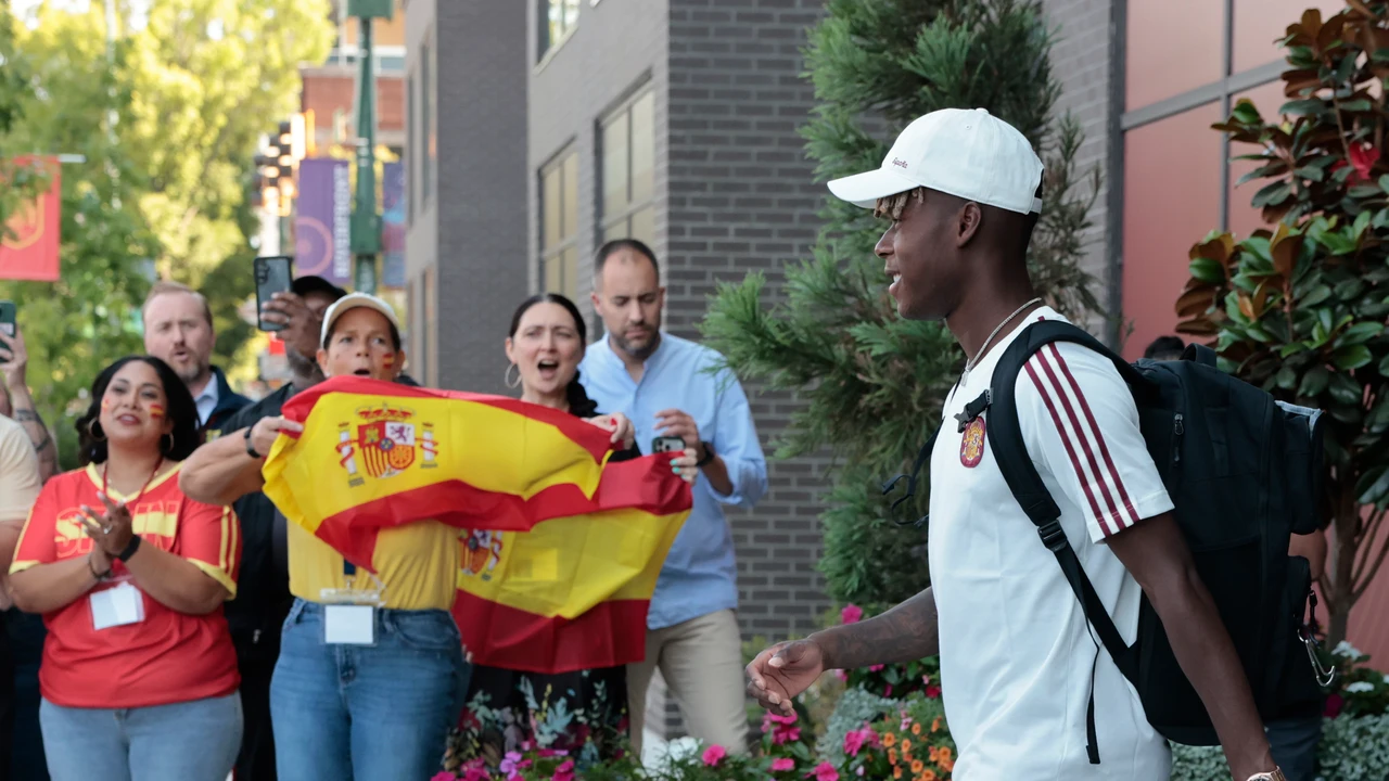 España llega a Los Ángeles para enfrentar a Austria en dieciseisavos