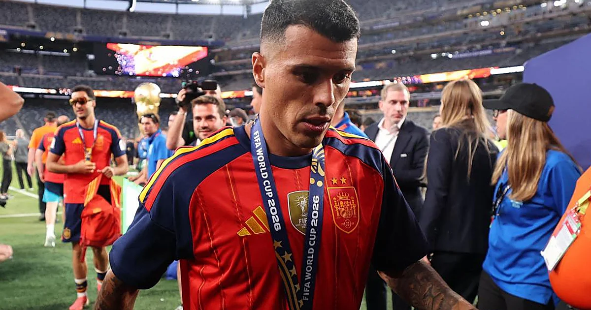 España venderá su camiseta con dos estrellas a partir de agosto