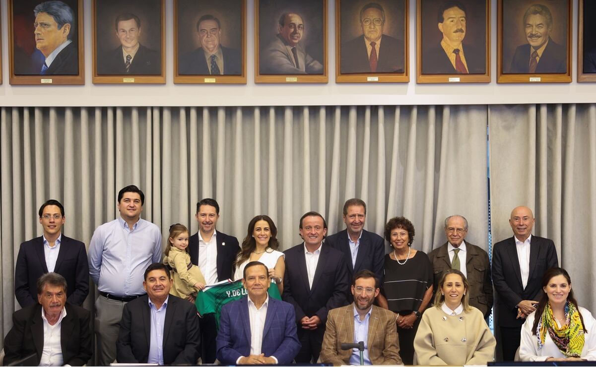 FMF rinde homenaje a Yon de Luisa con entrada al Salón de Presidentes