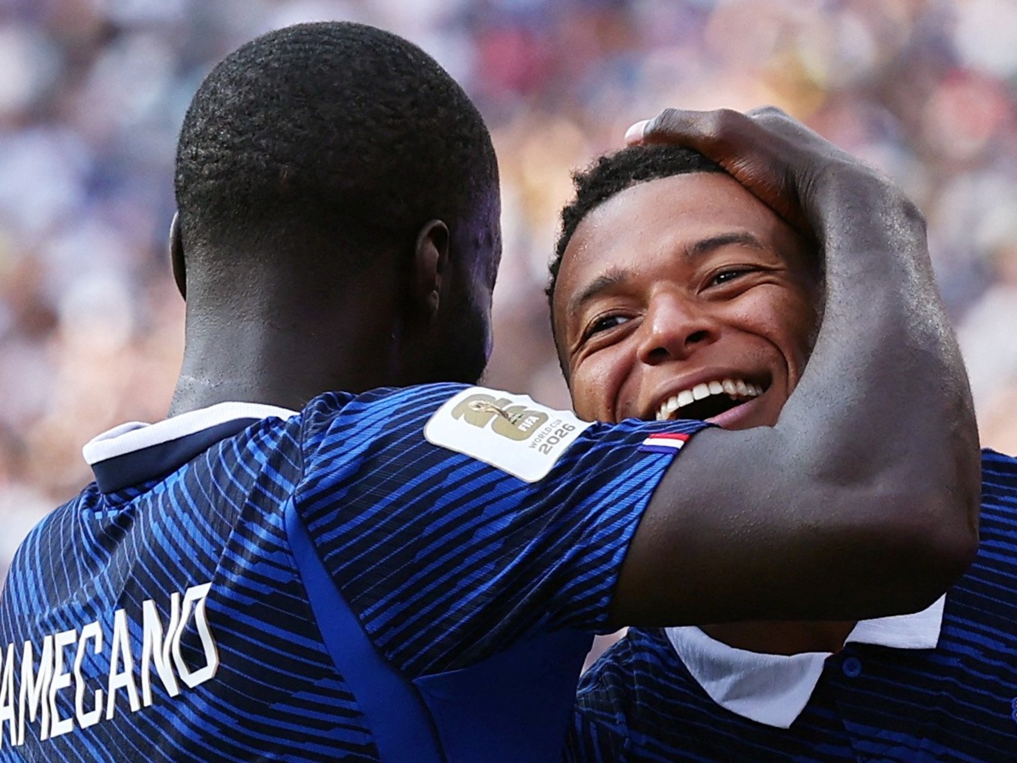 Francia arrasa a Suecia con doblete de Mbappé y se planta como favorita