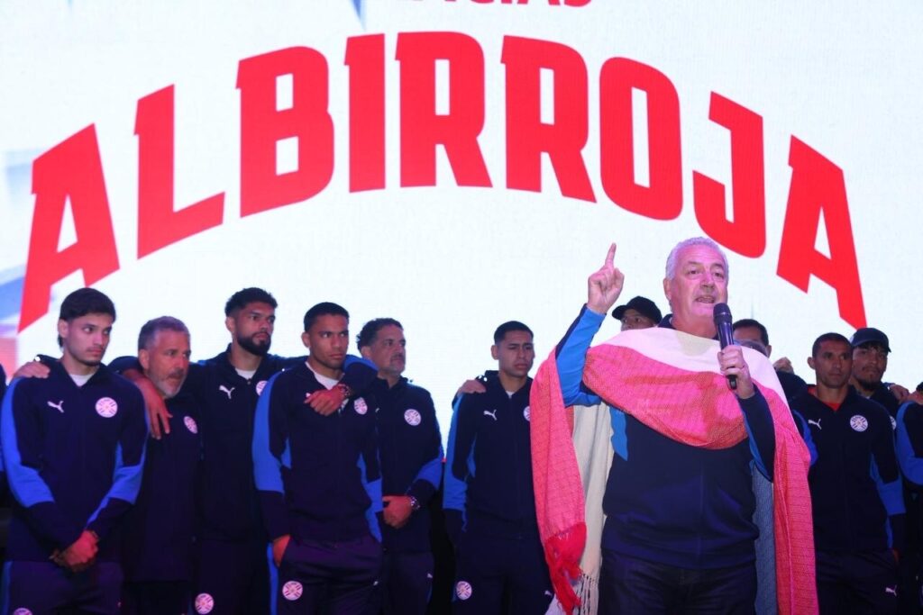 Harrison busca retener a Alfaro en la Albirroja rumbo a 2026