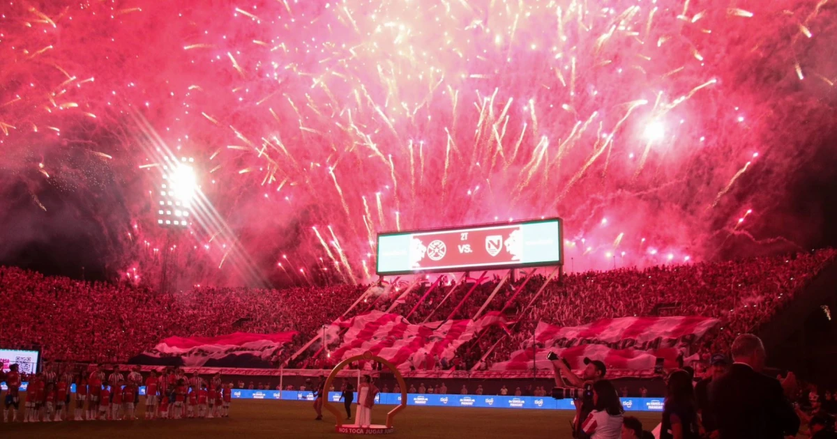 La Albirroja despidió el 2025 con goleada épica y fiesta en las tribunas