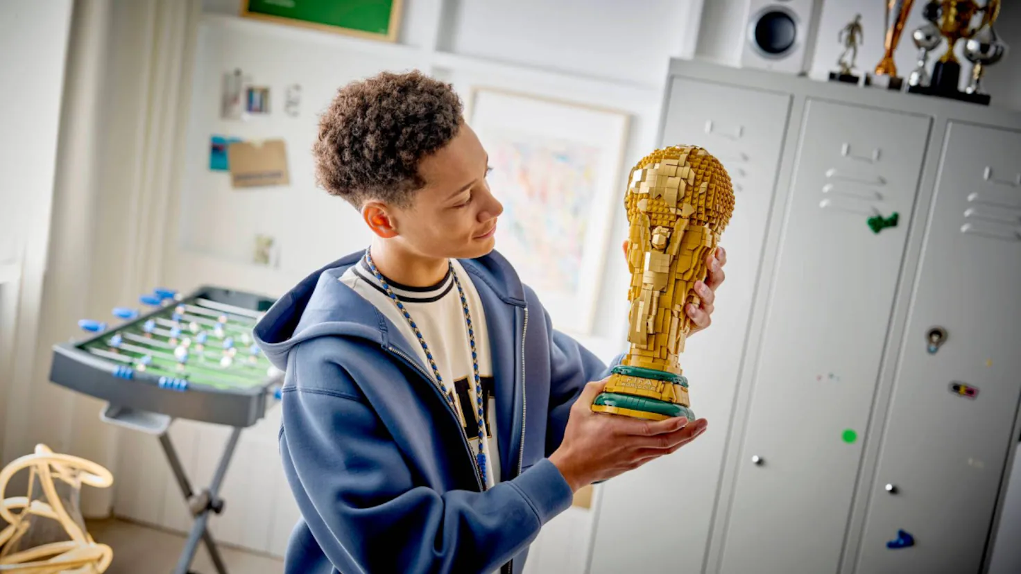 Lego lanza réplica del trofeo de la Copa del Mundo para fans