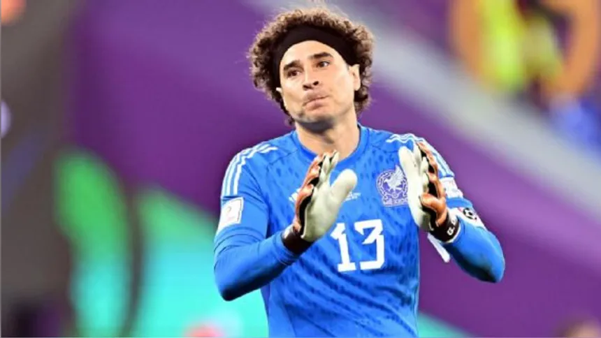 Memo Ochoa se retira del fútbol tras disputar su sexto Mundial