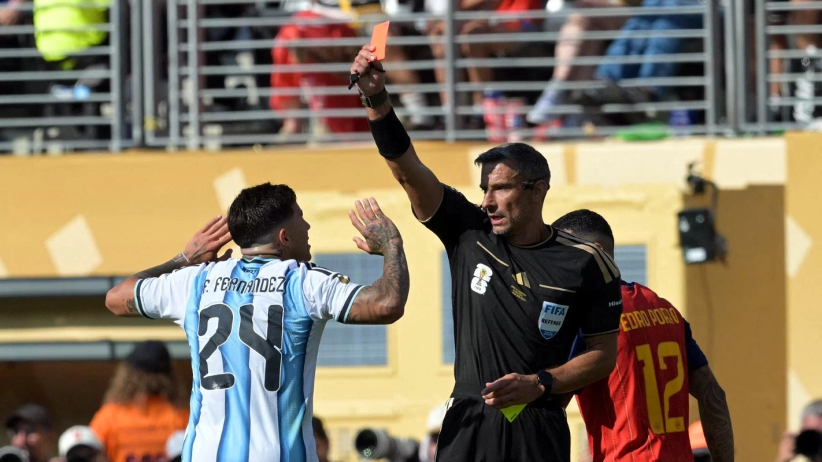 Slavko Vincic se retira tras arbitrar la final España-Argentina